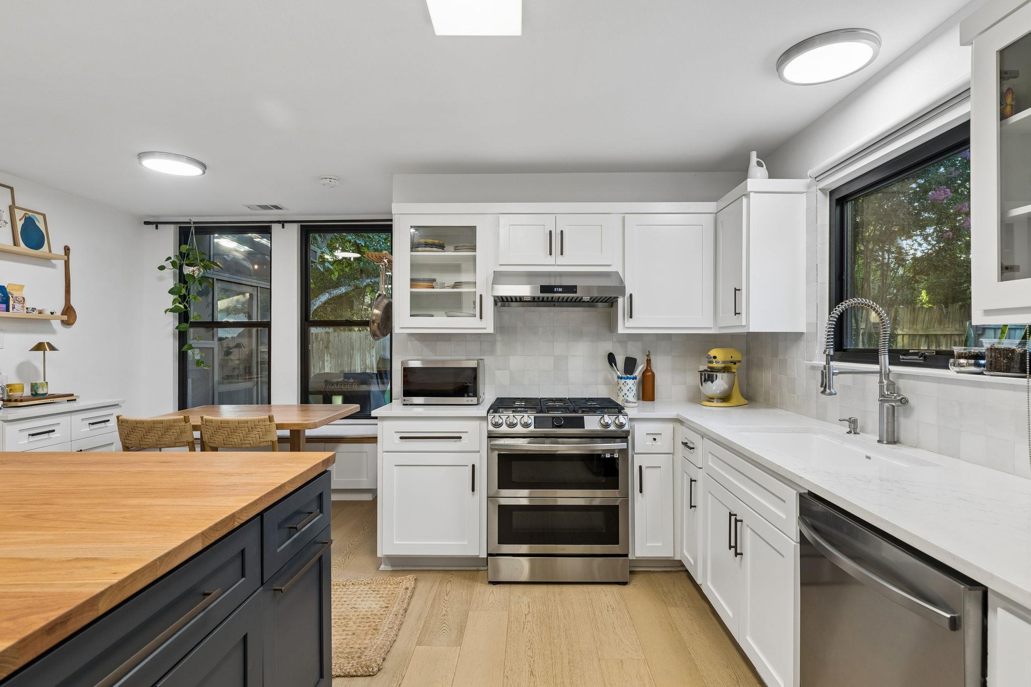 15708 Monona CV