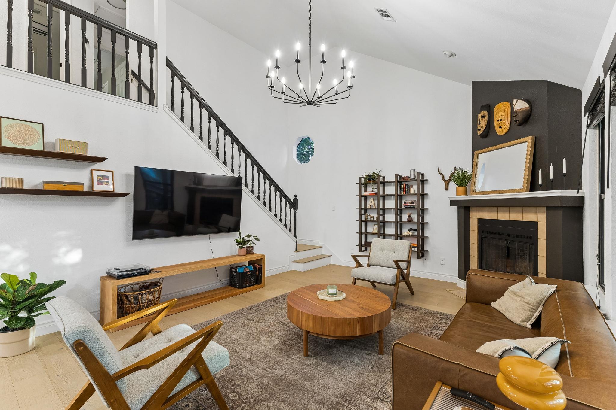 15708 Monona CV