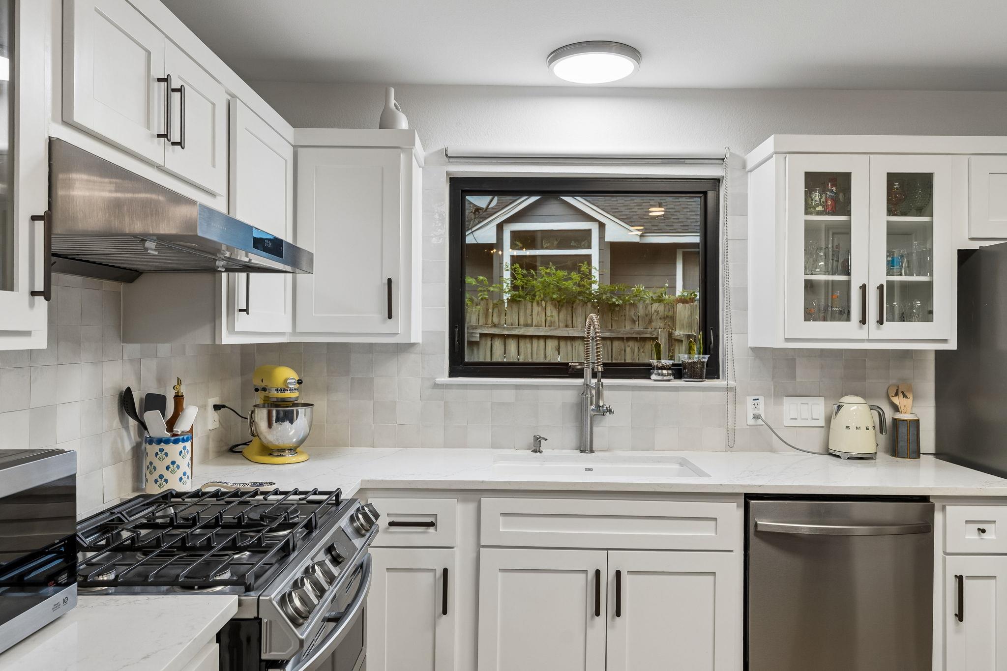 15708 Monona CV