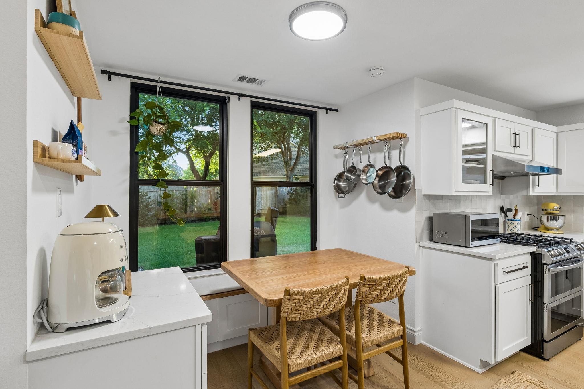 15708 Monona CV