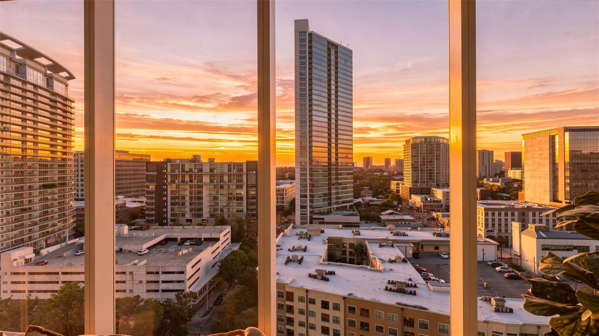 301 West Ave # 1403