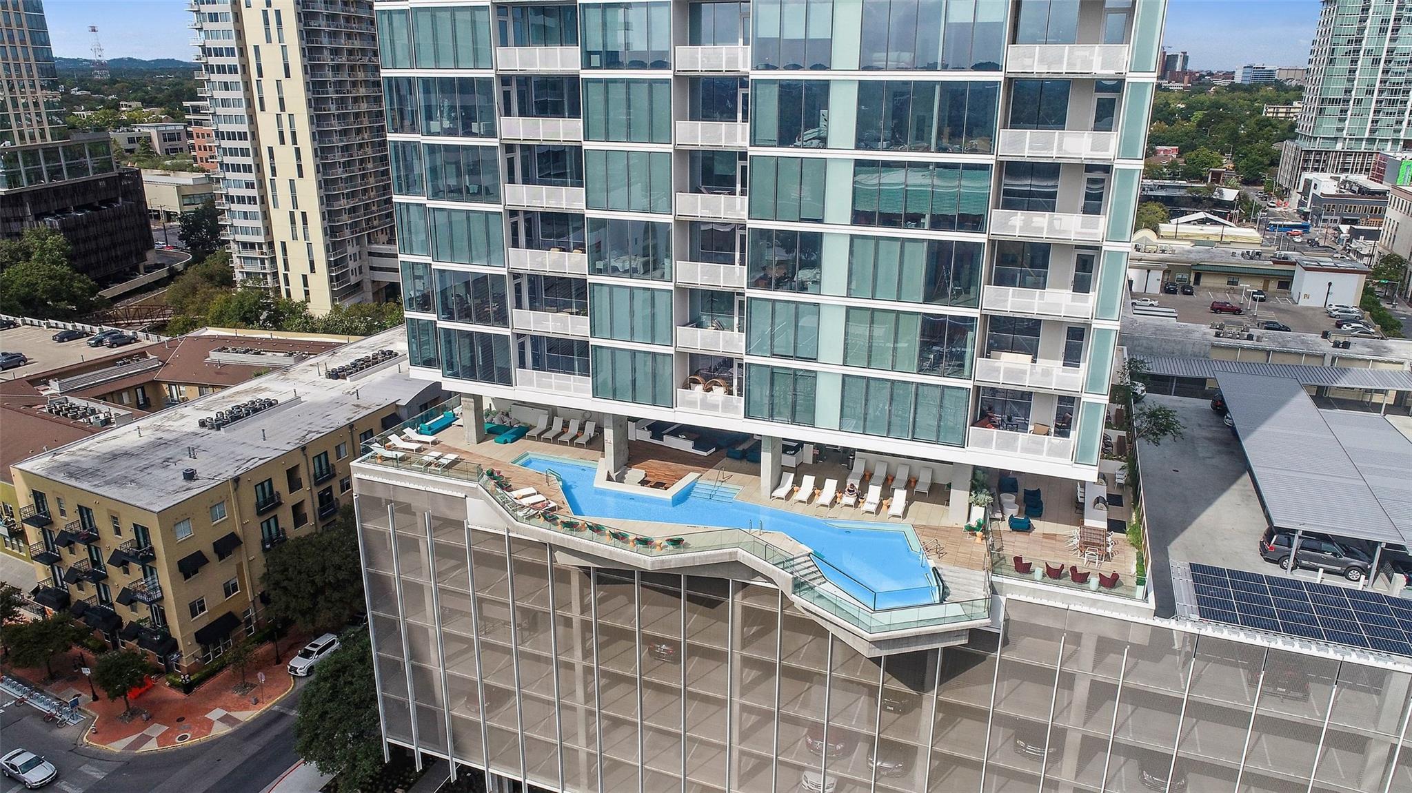 301 West Ave # 1403