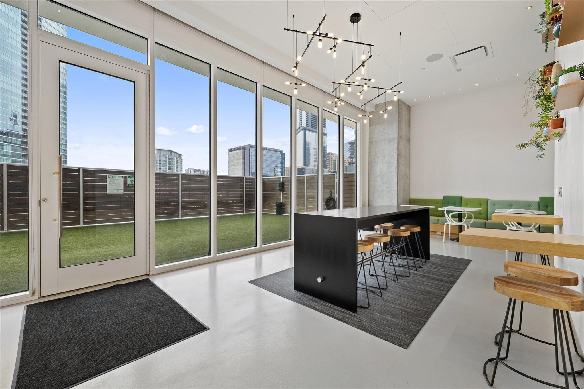 301 West Ave # 1403
