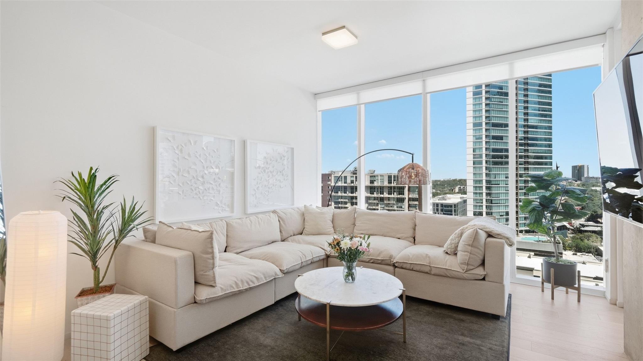 301 West Ave # 1403