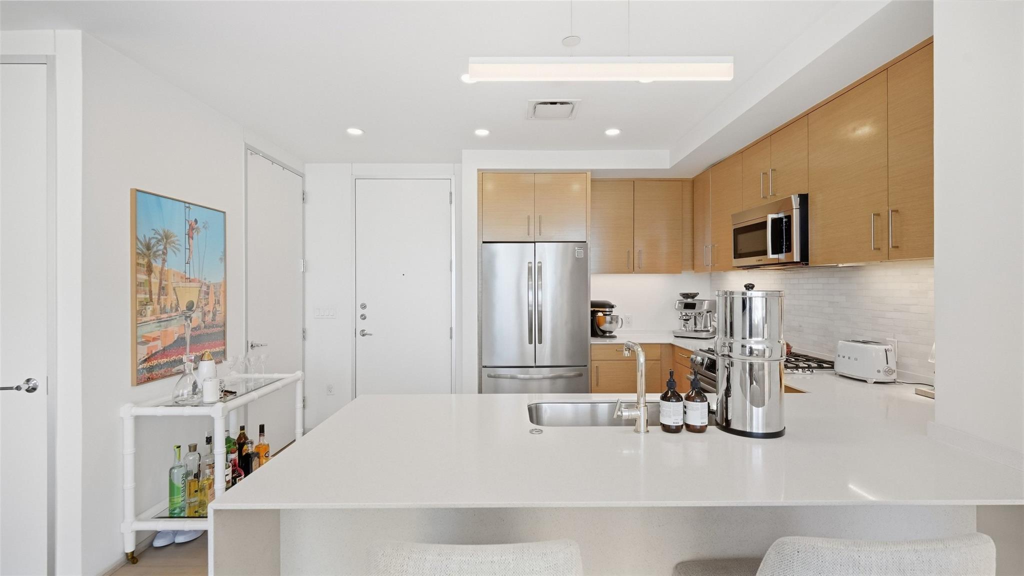 301 West Ave # 1403