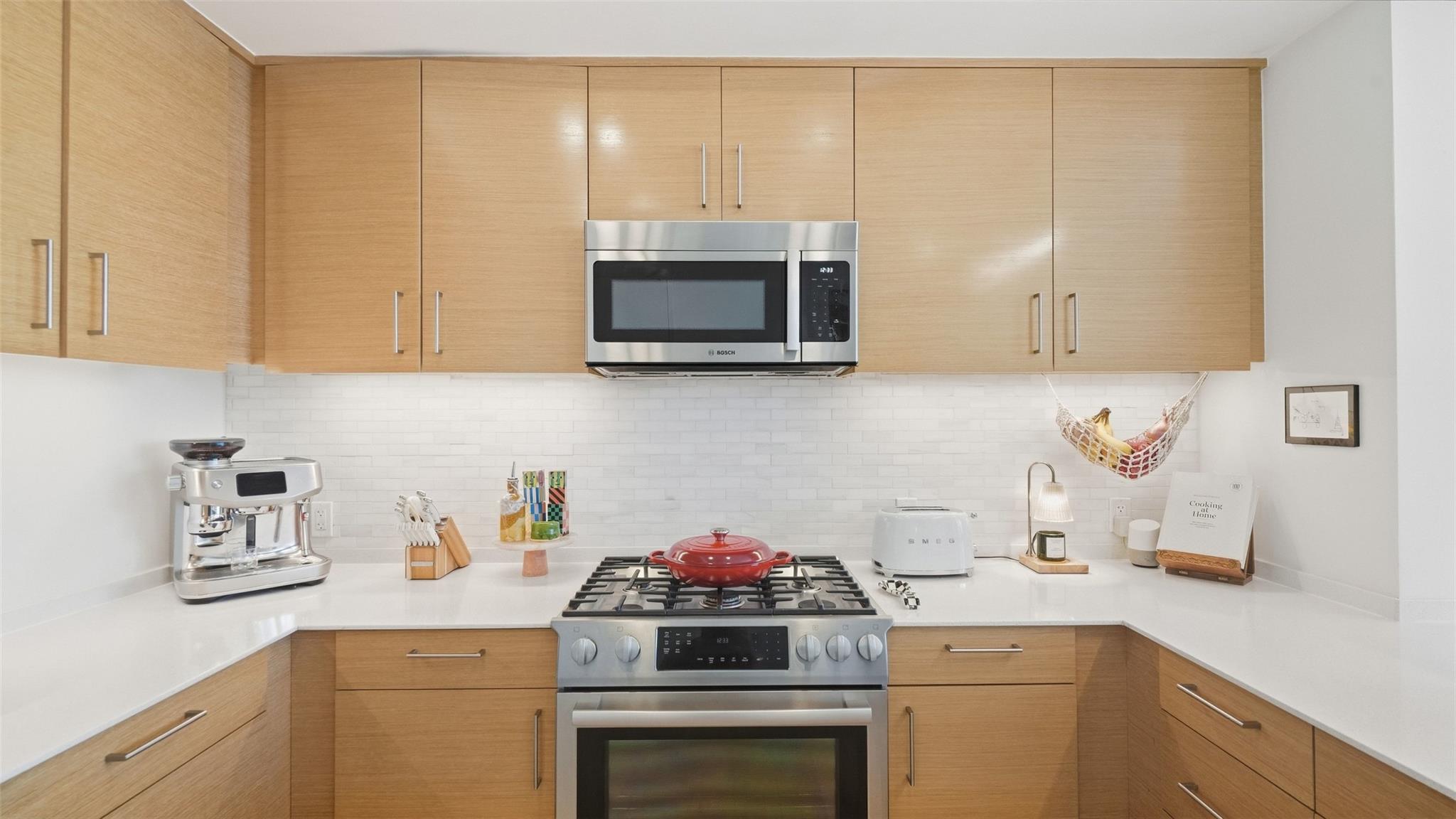 301 West Ave # 1403