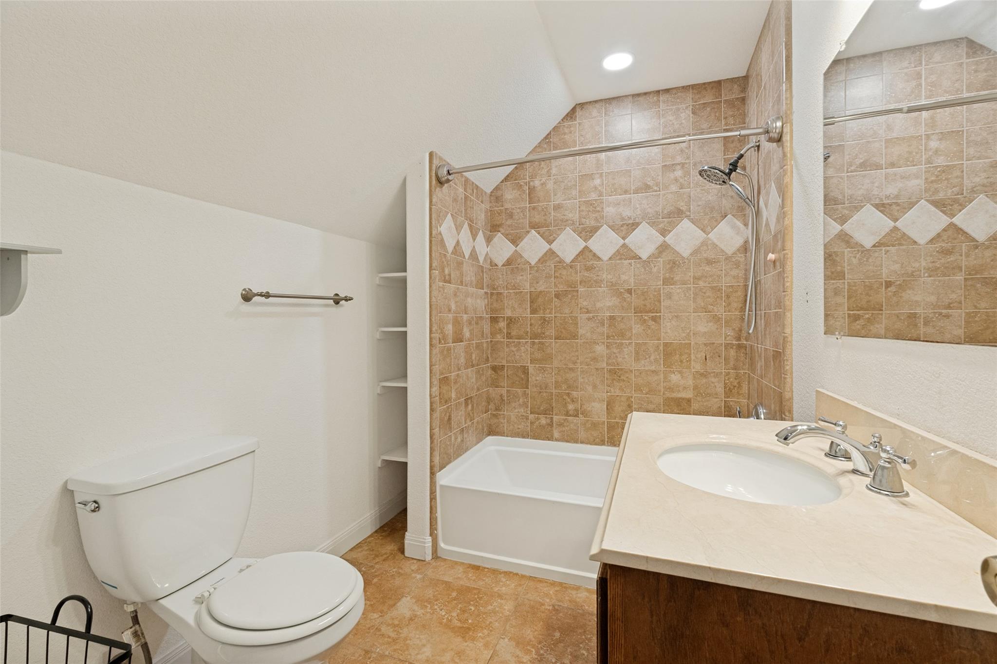 19205 Saint Raguel RD