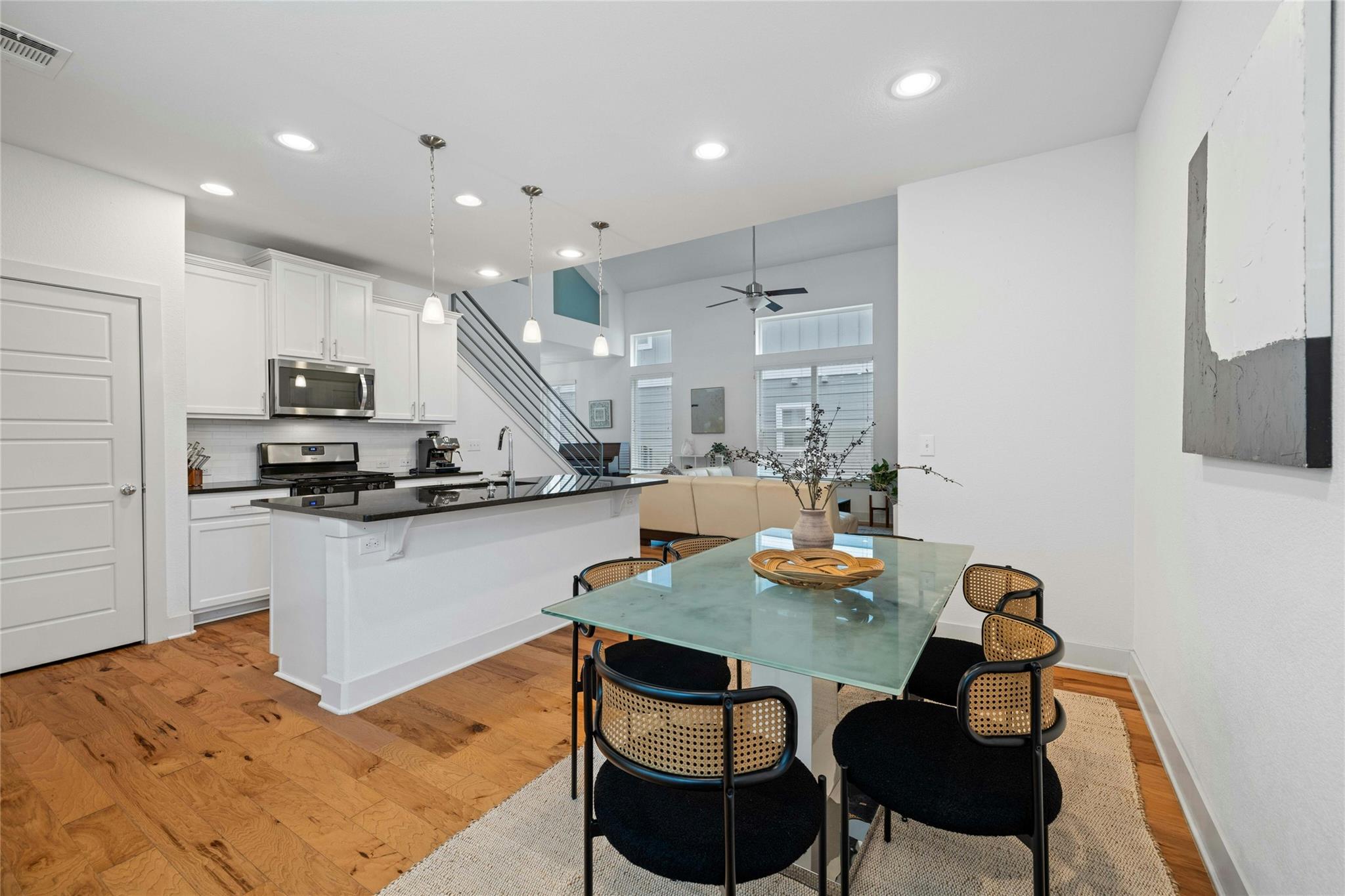 2313 Capulet ST