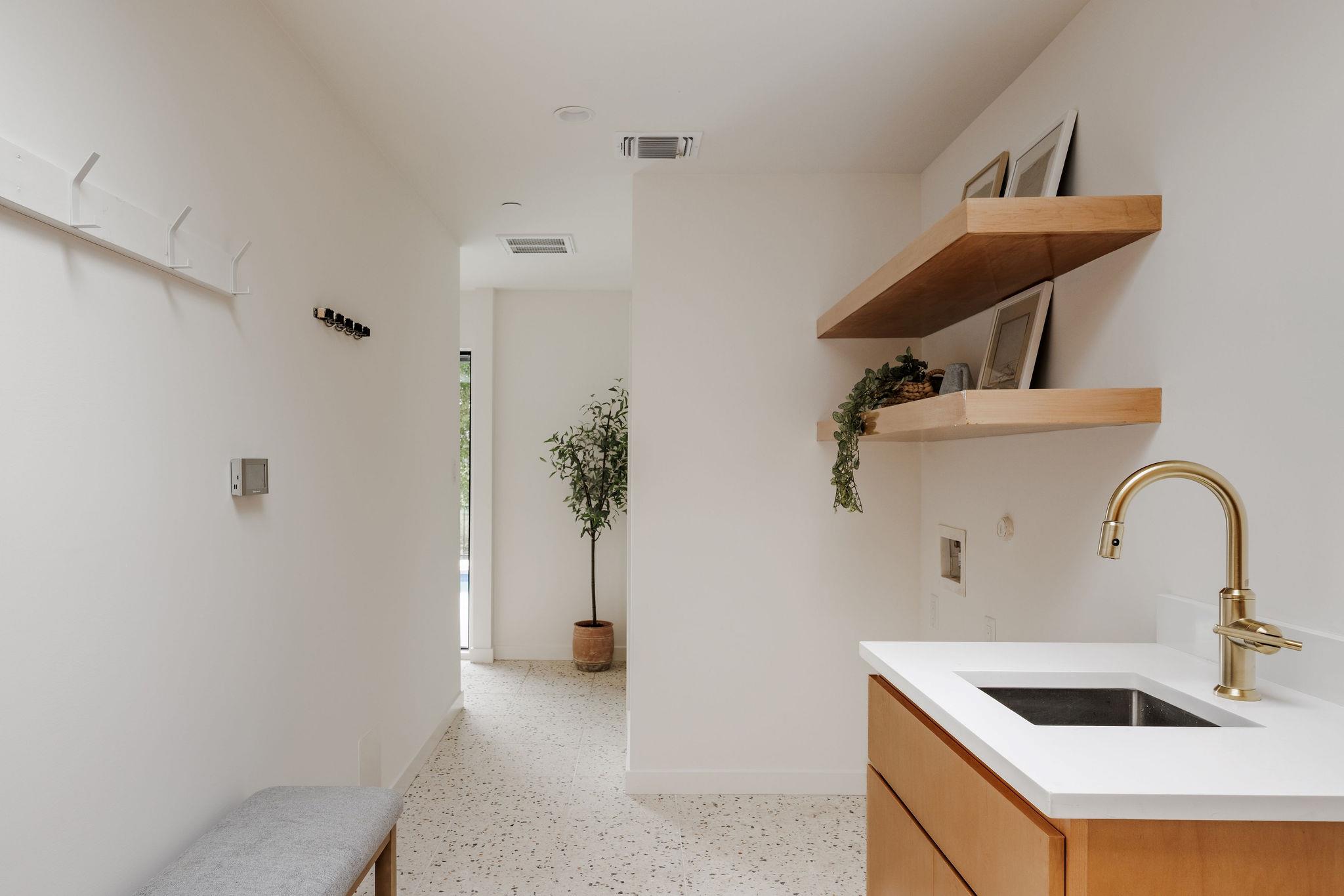 2305 Trail Of Madrones