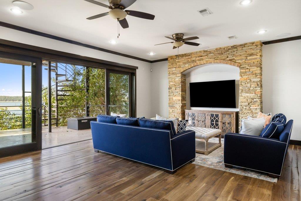 1606 Buffalo Gap RD