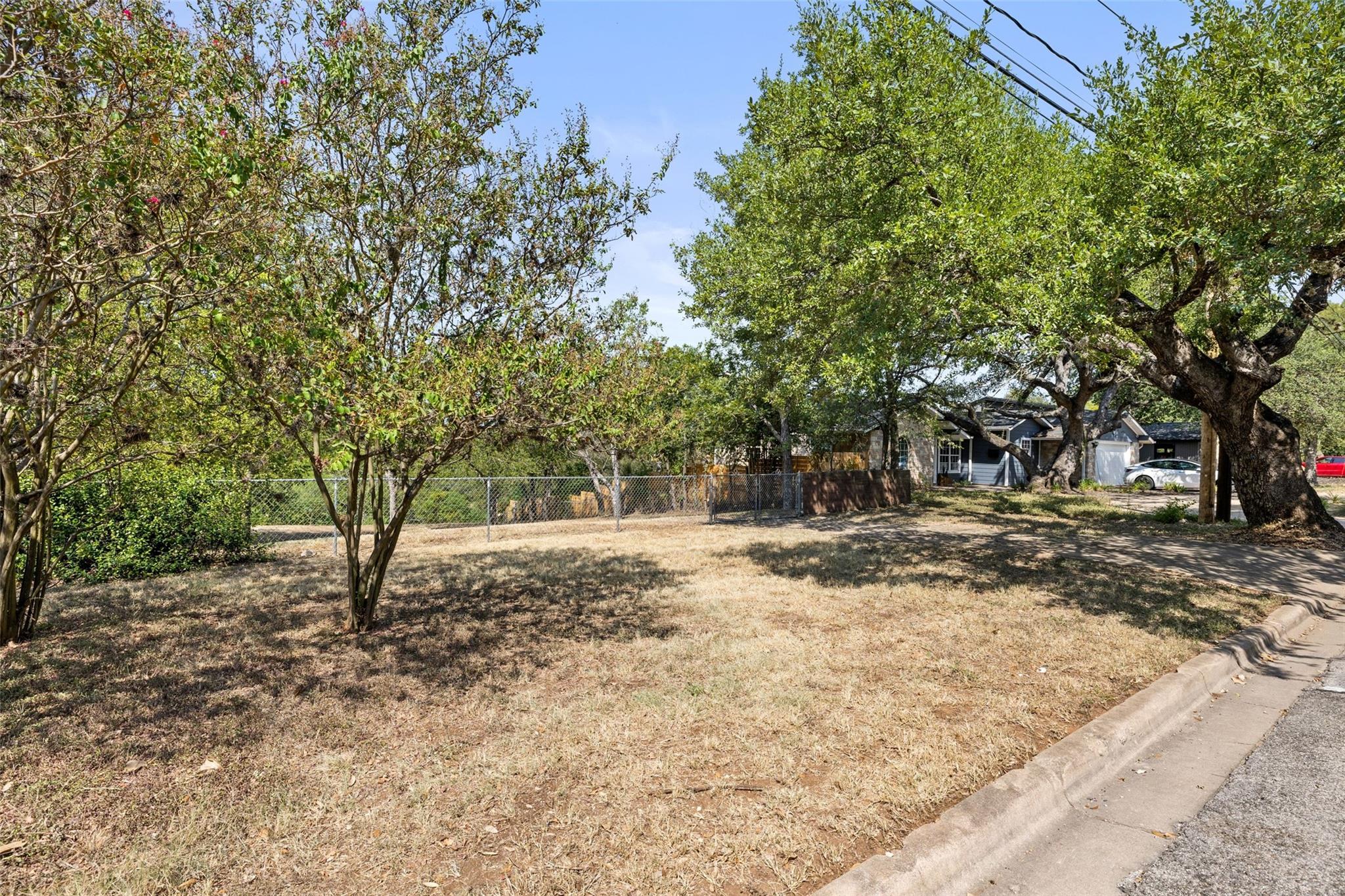 4706 Roundup TRL