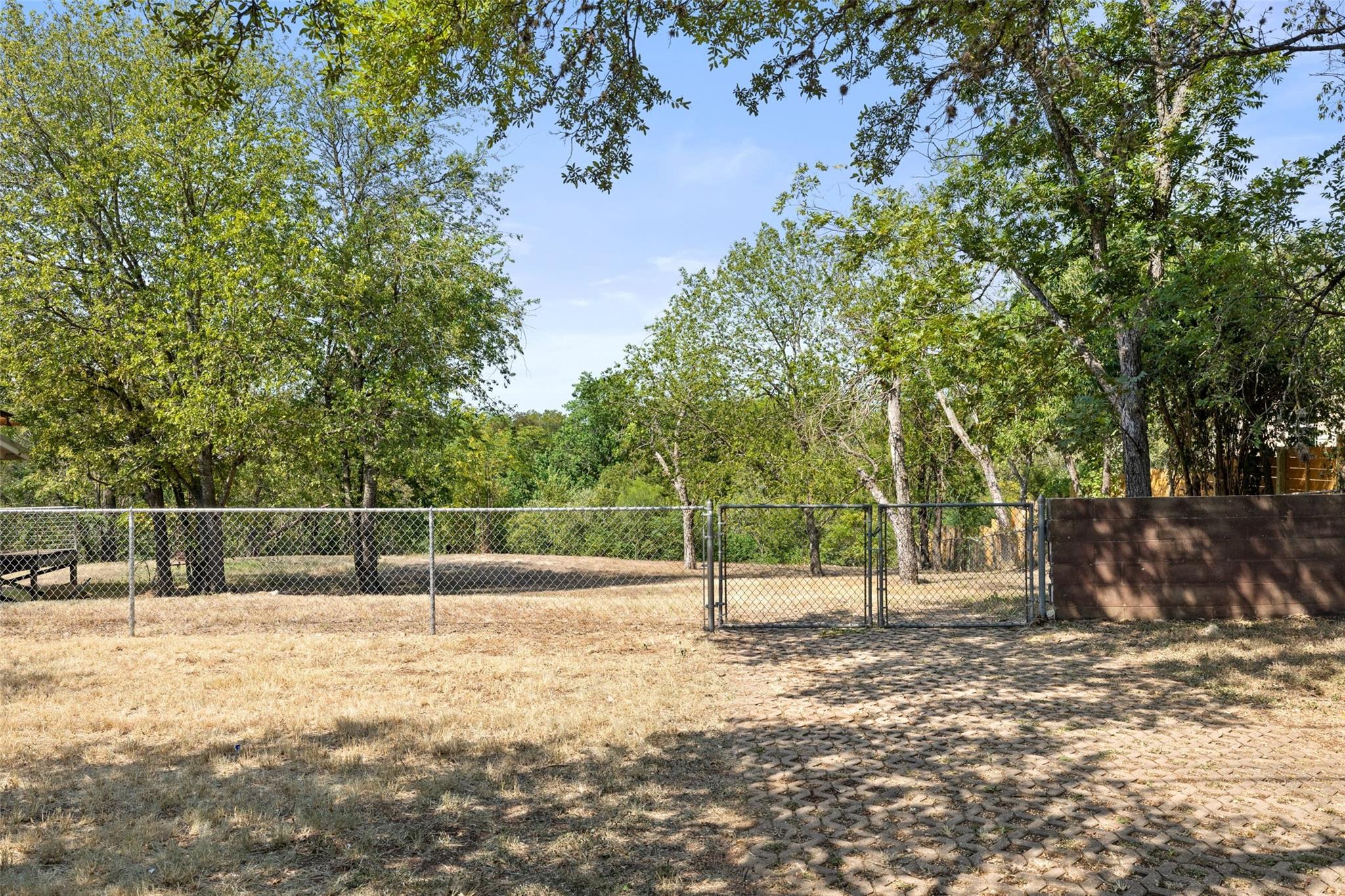 4706 Roundup TRL
