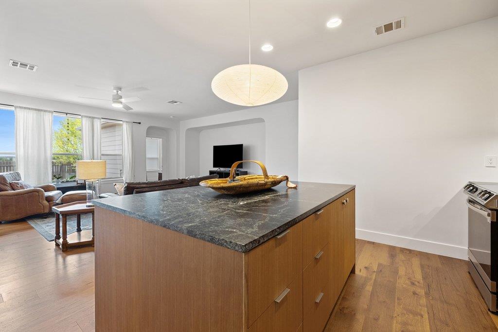 8616 Ipswich Bay DR