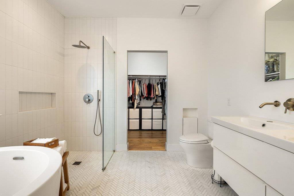 8616 Ipswich Bay DR