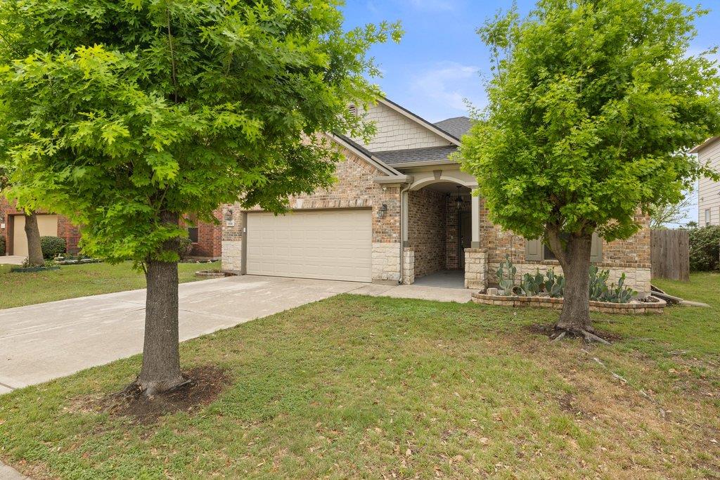 8616 Ipswich Bay DR