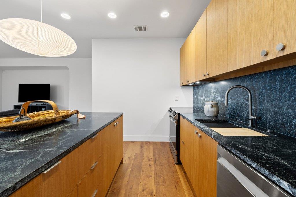 8616 Ipswich Bay DR