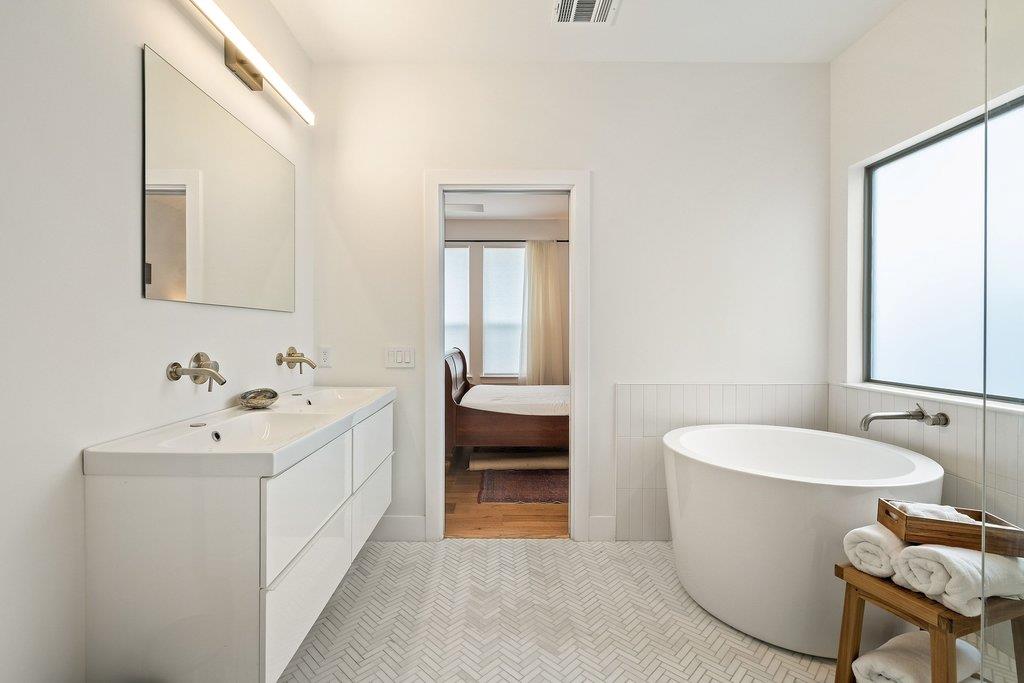 8616 Ipswich Bay DR