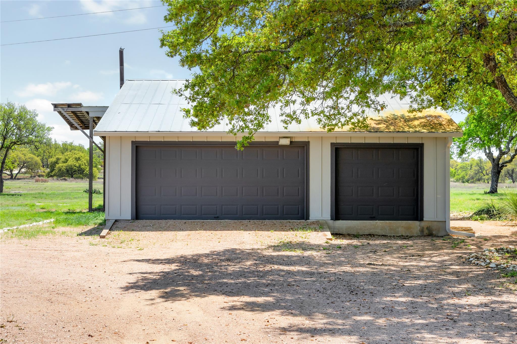 9695 W US 290 Highway