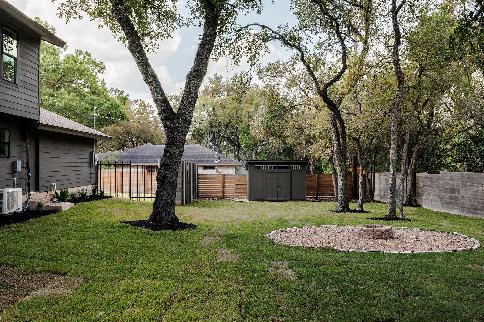 8708 Collingwood DR