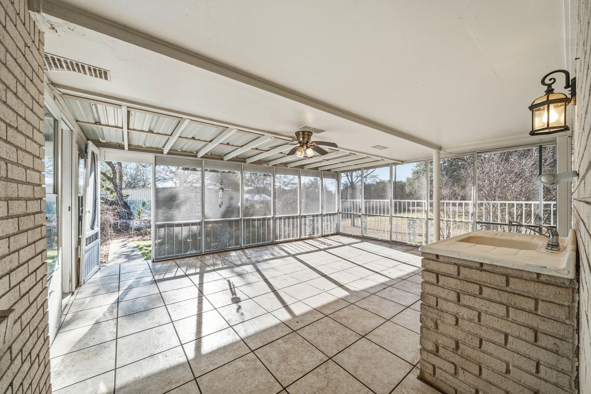 888 Shanklin RD