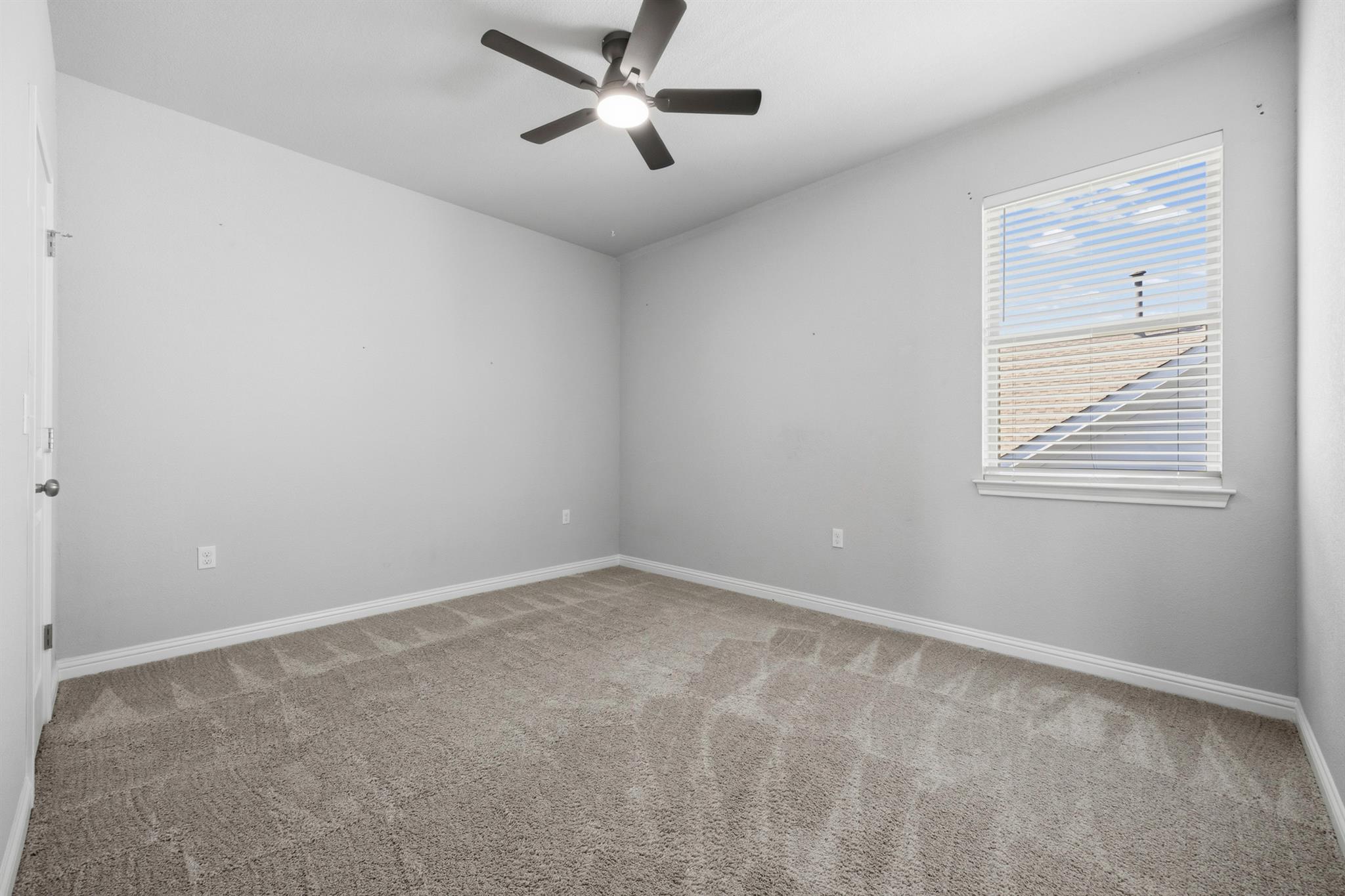 2209 Littleleaf LN