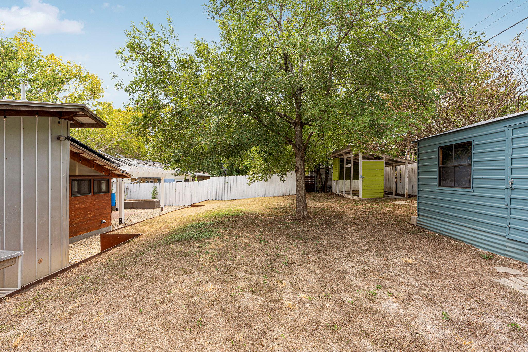 2608 SHERWOOD LN