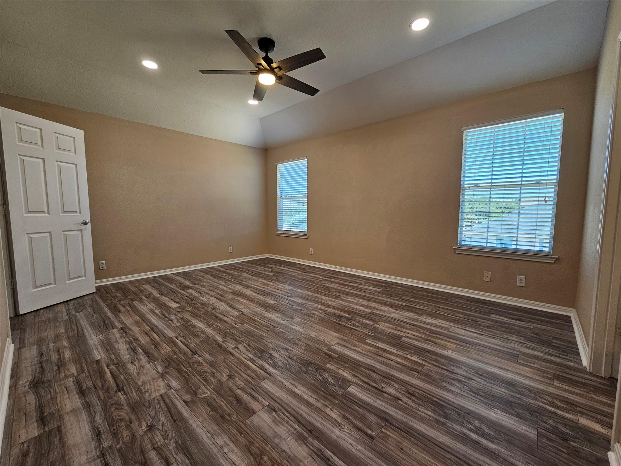 19001 Leigh LN