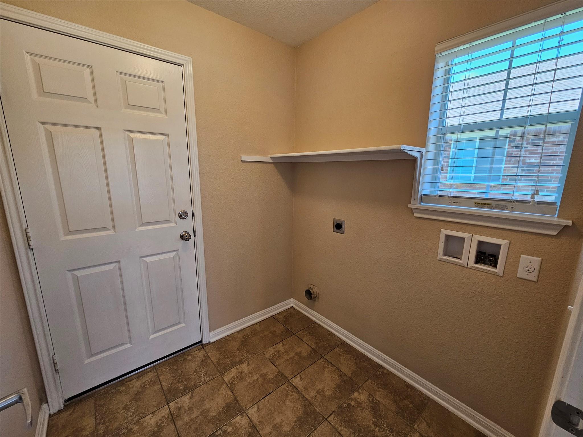 19001 Leigh LN