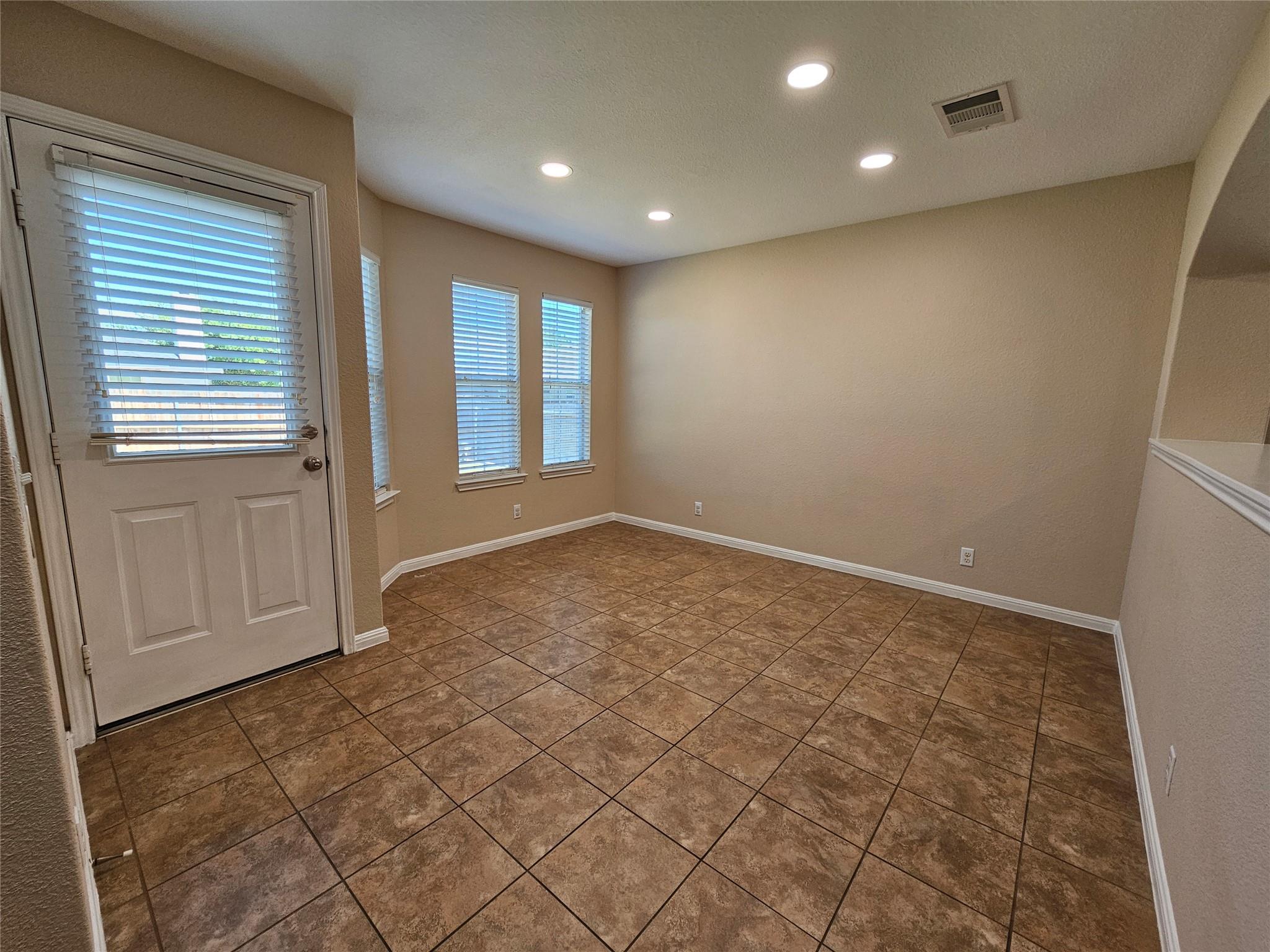 19001 Leigh LN