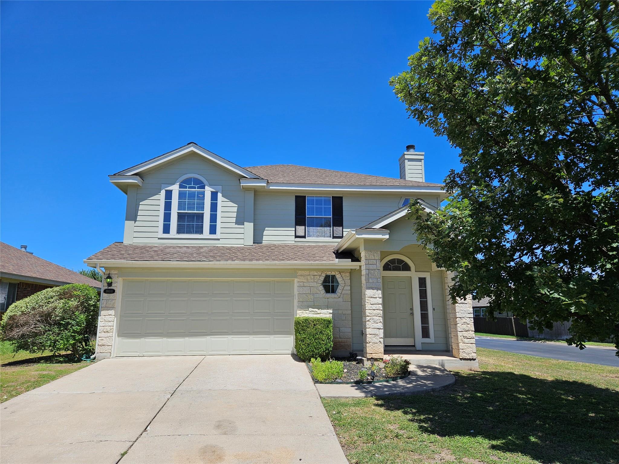 19001 Leigh LN
