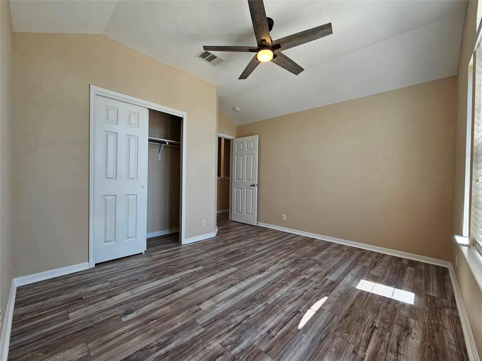 19001 Leigh LN