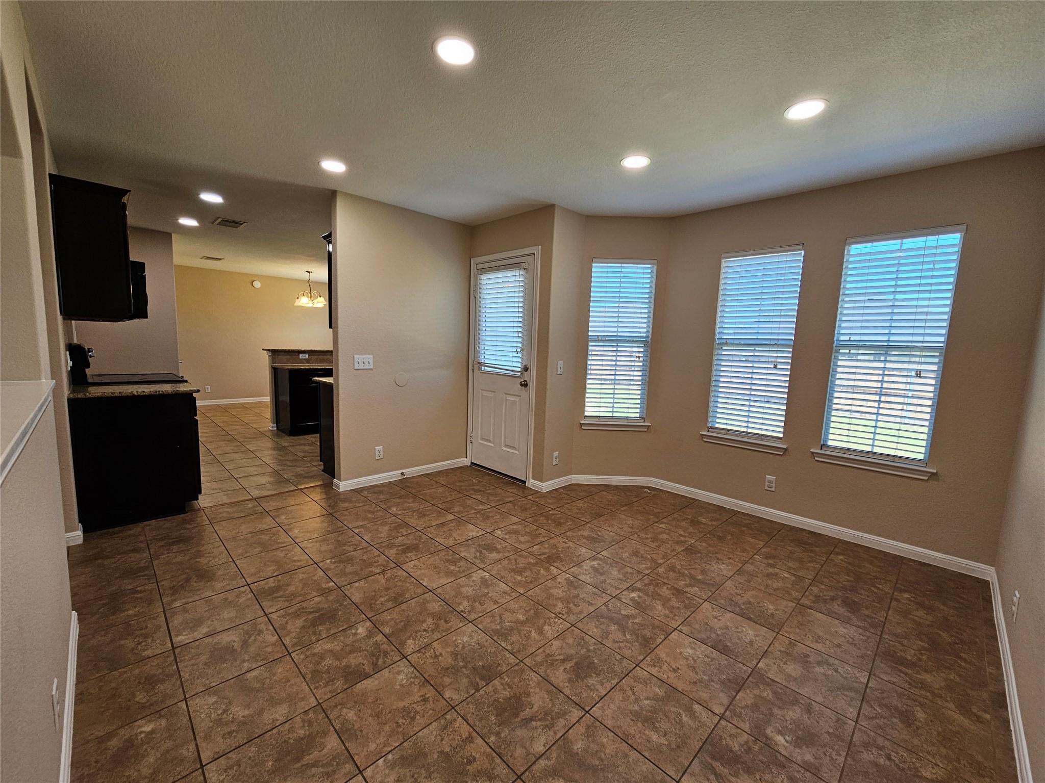 19001 Leigh LN