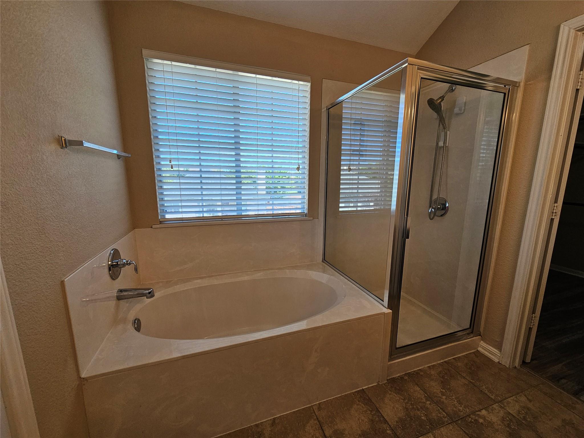 19001 Leigh LN