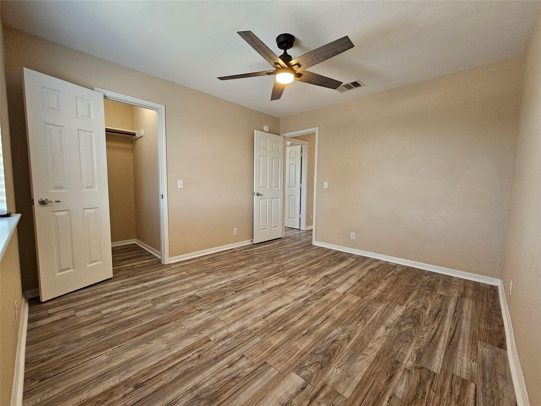 19001 Leigh LN