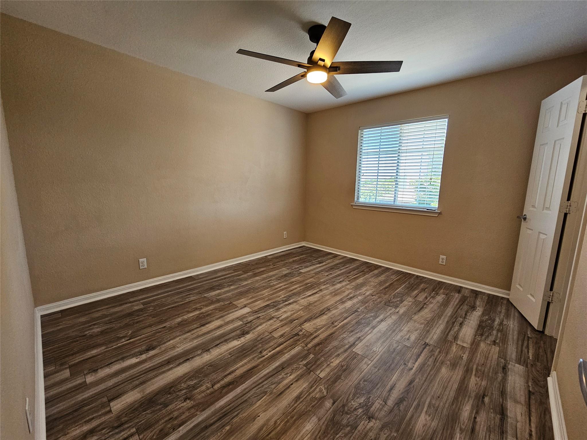 19001 Leigh LN