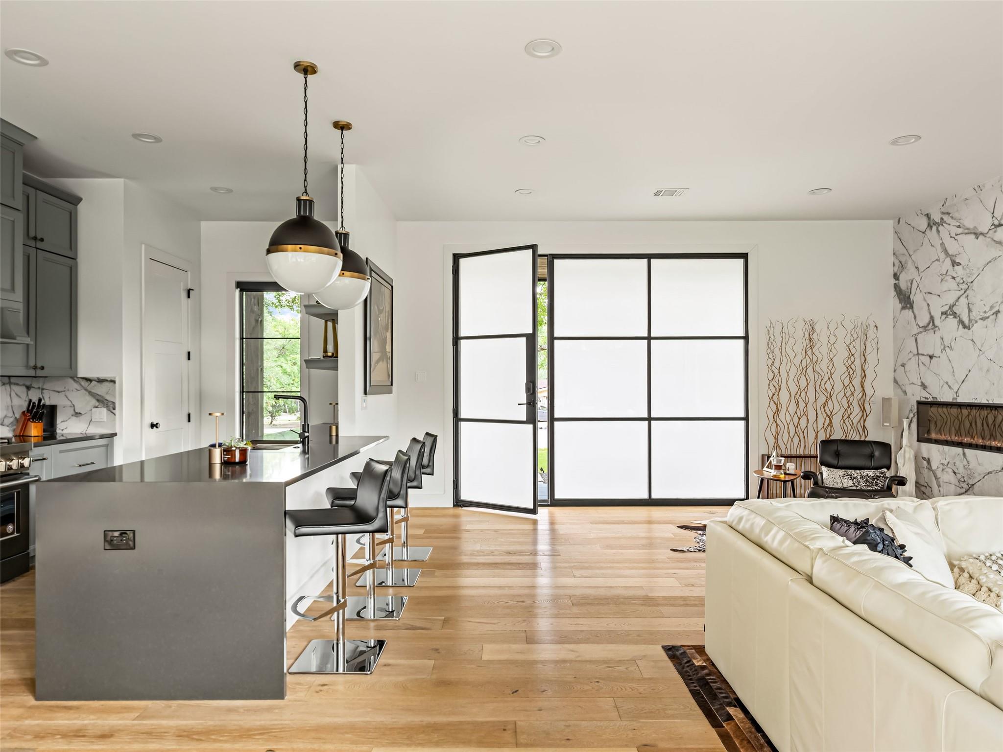 6100 Gena CT