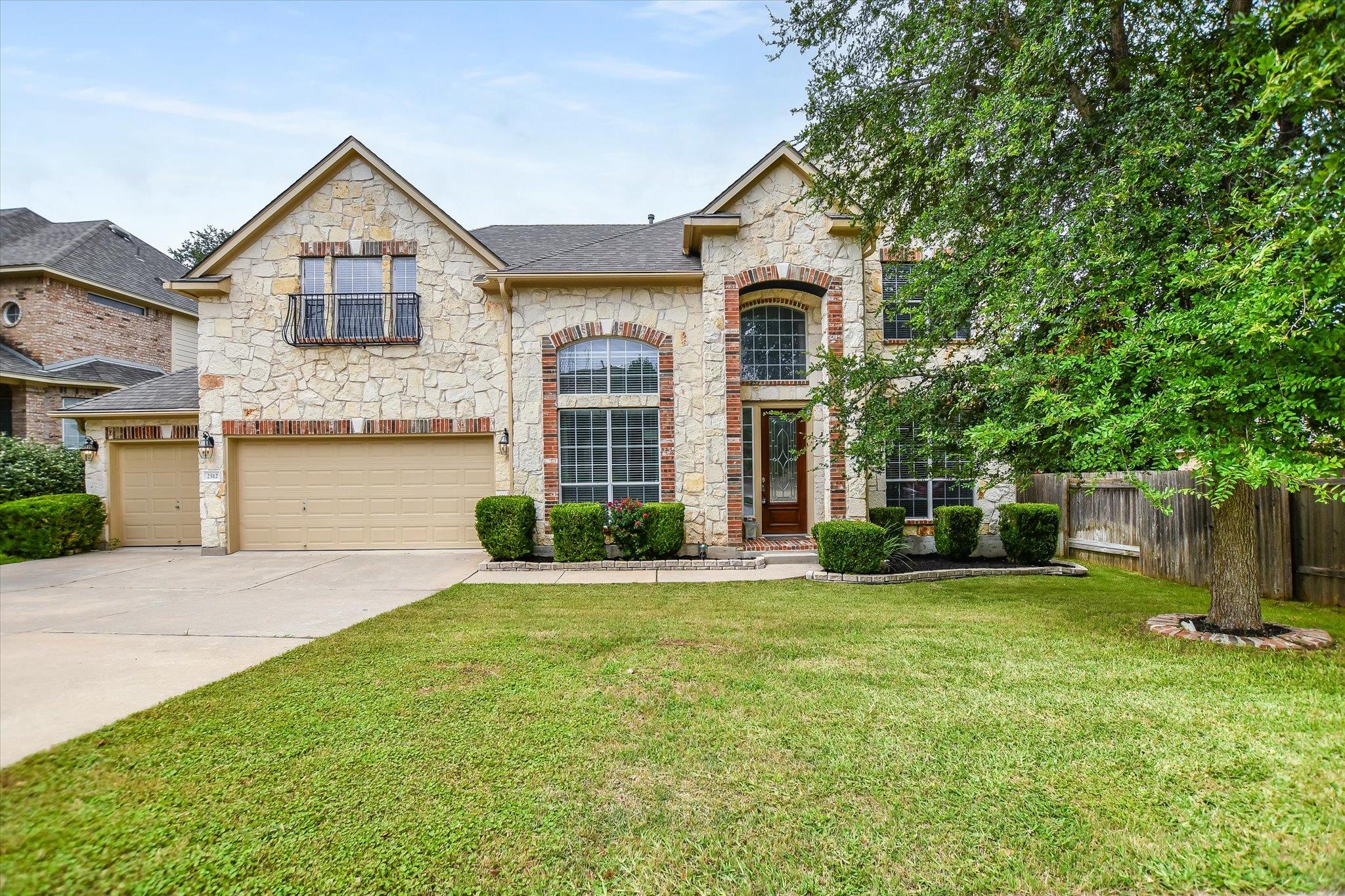 2512 Armatrading DR