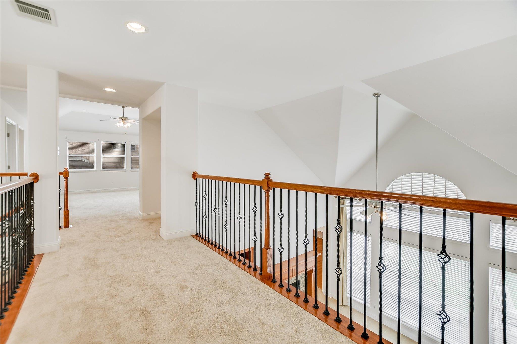 2512 Armatrading DR
