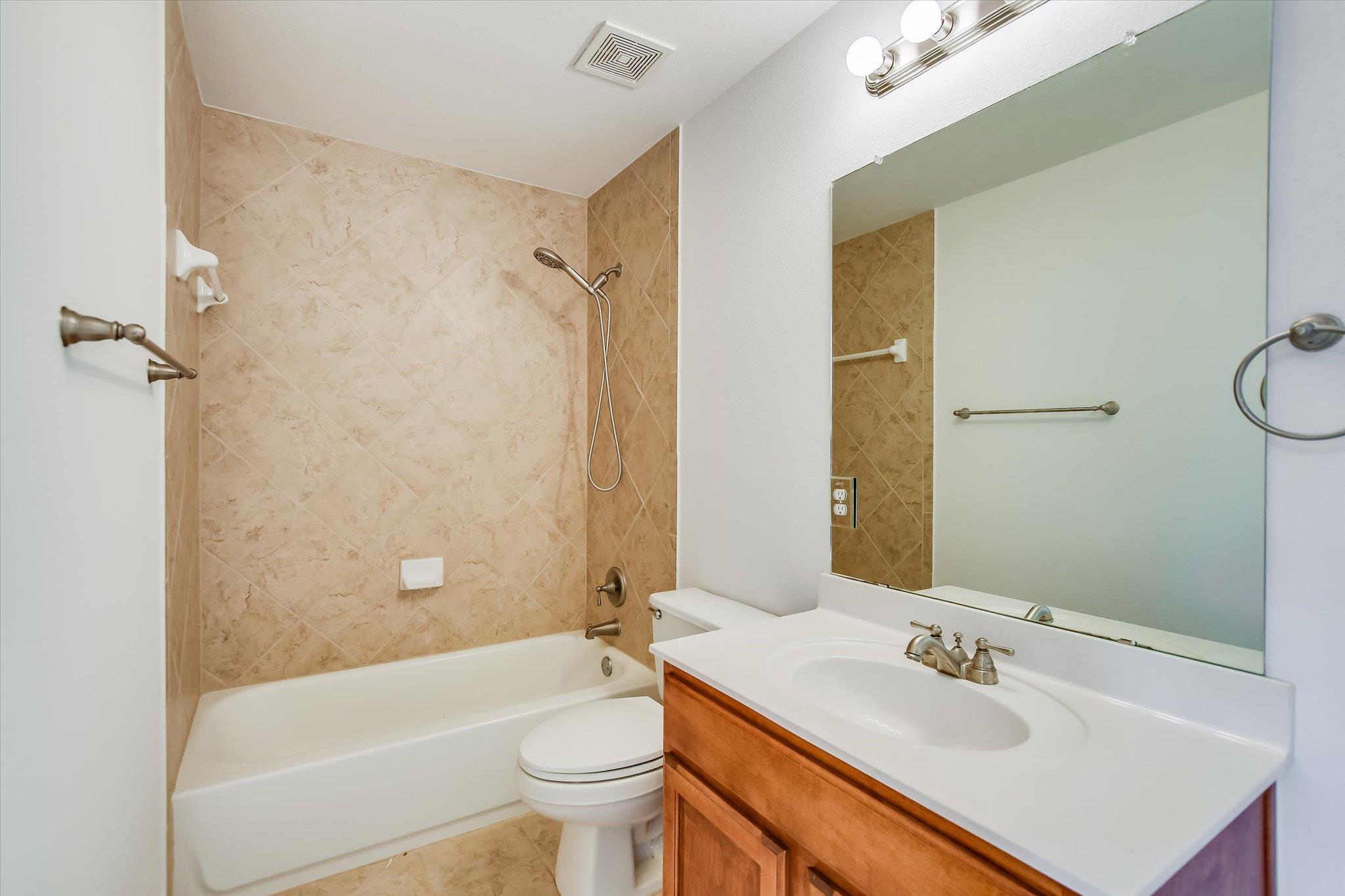 2512 Armatrading DR