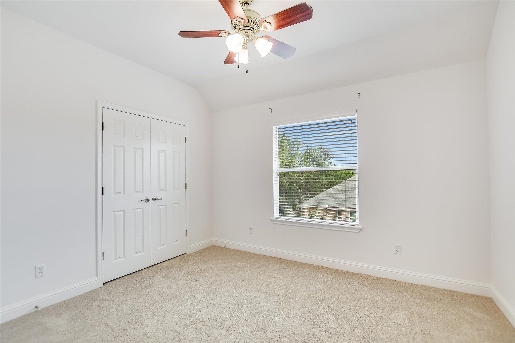 2512 Armatrading DR
