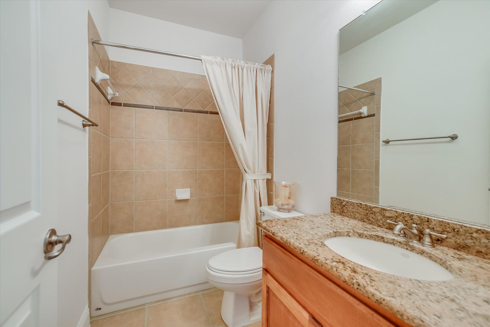 2512 Armatrading DR