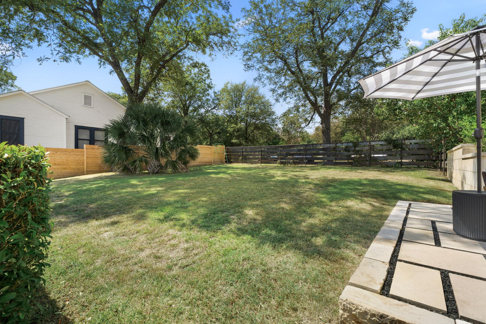 3015 Washington SQ