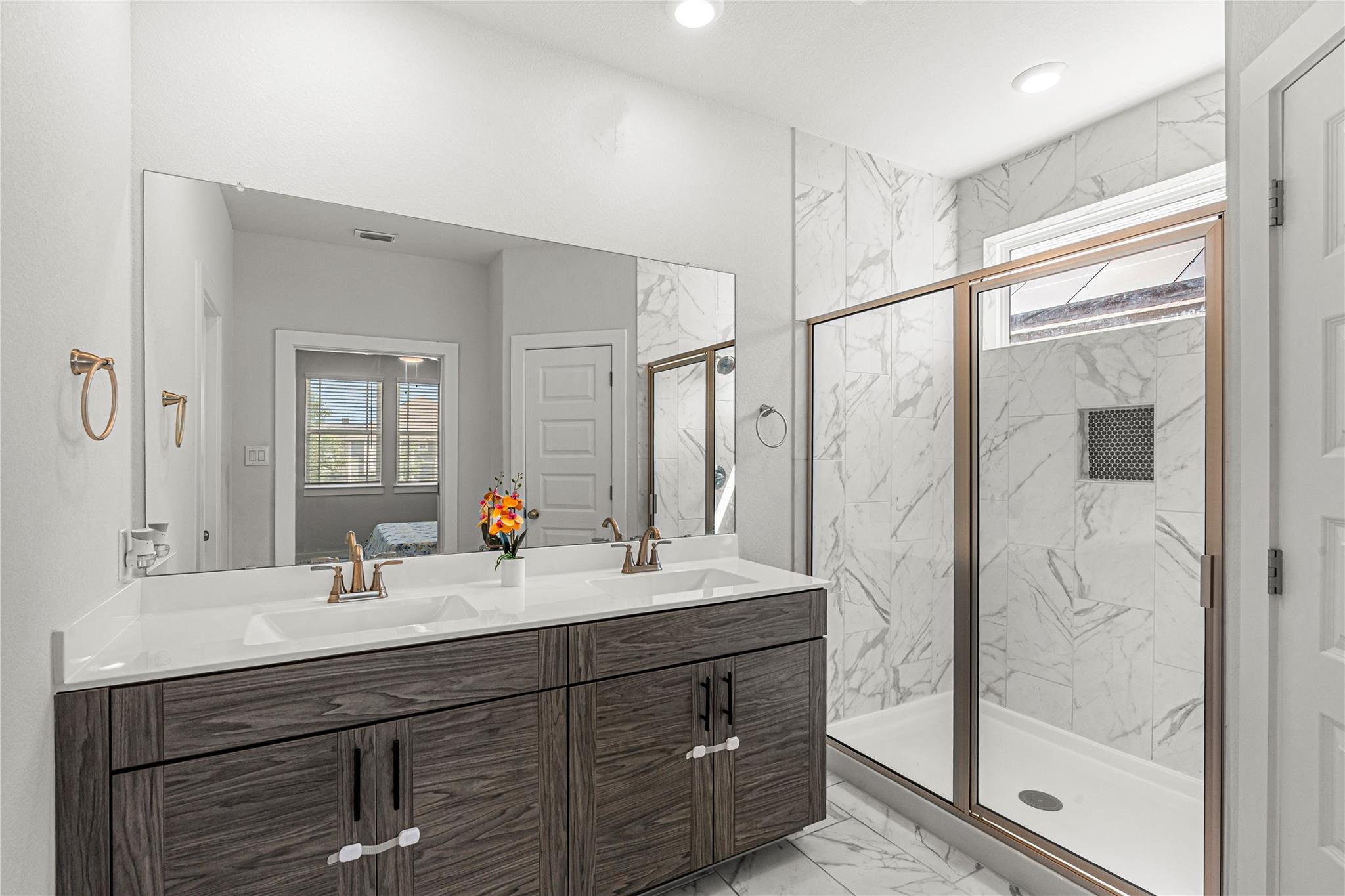 221 Banff DR