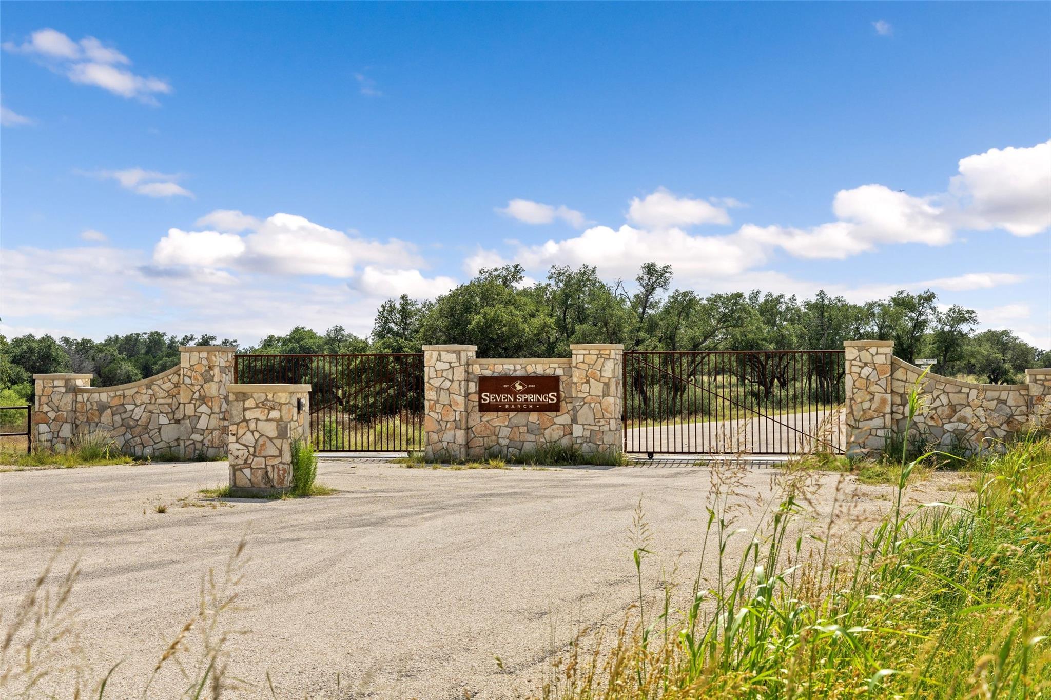 2915 Spring Crossing