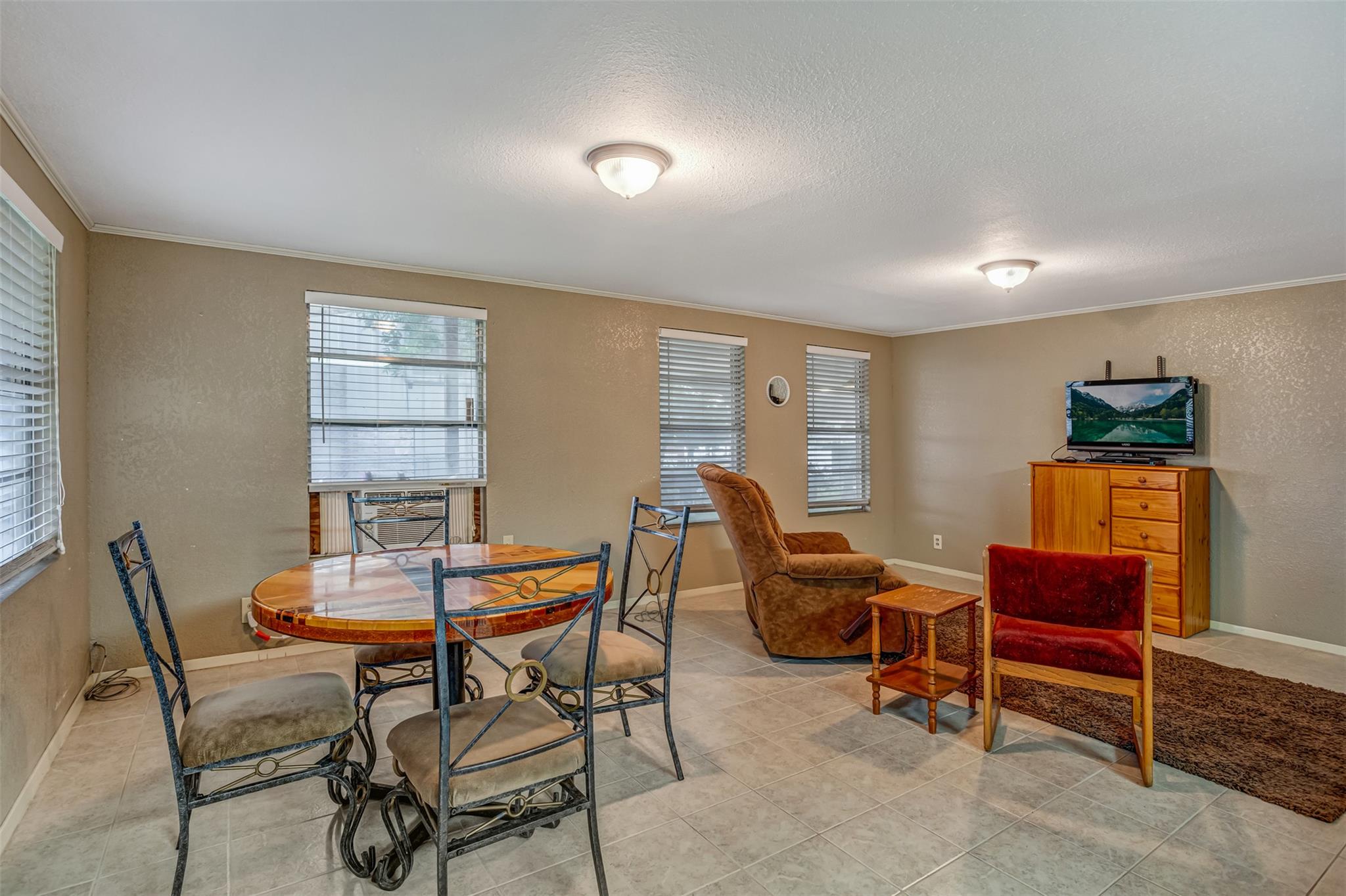 435 Ellen Williams LOOP