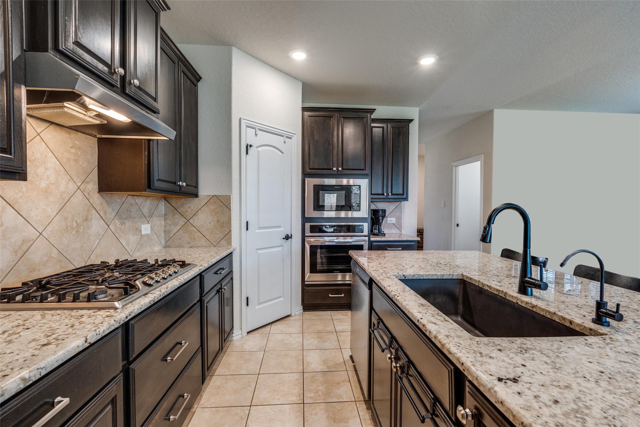 1624 Stone House DR