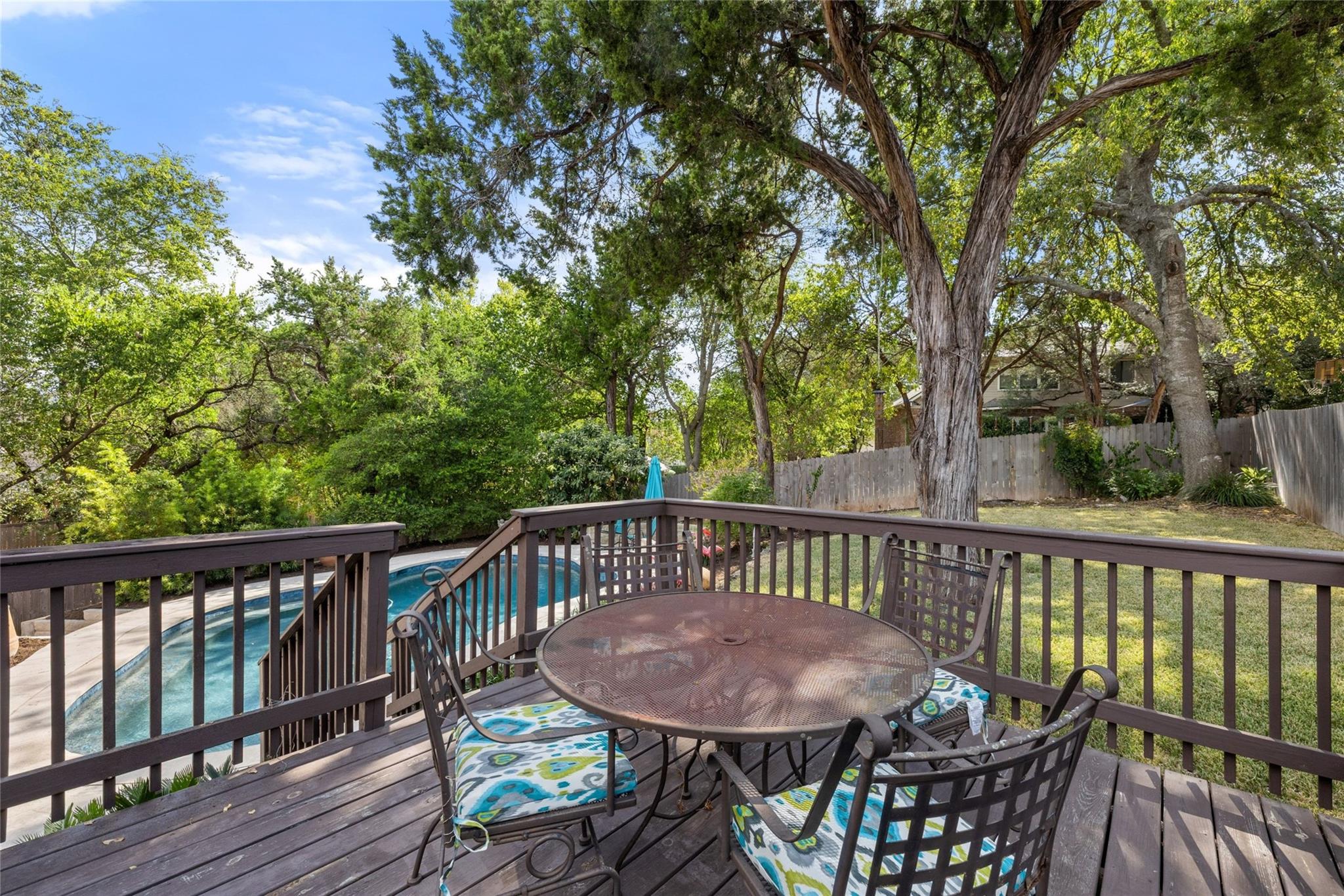 5601 Barker Ridge DR
