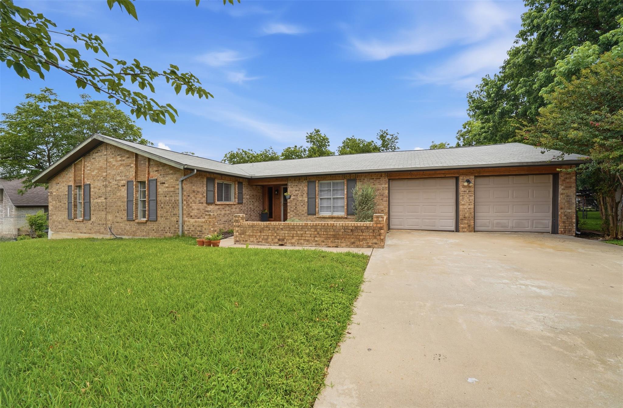 304 White Wing WAY
