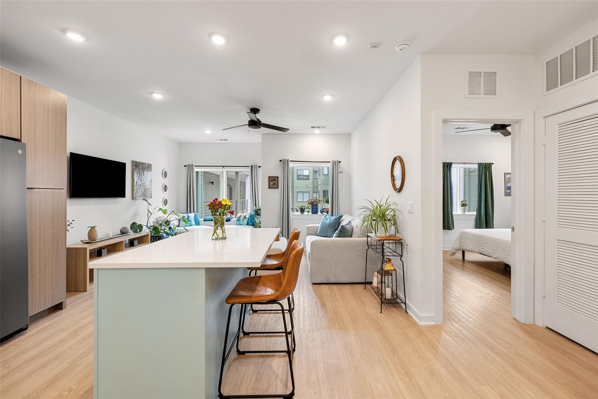 4802 S Congress Ave # 411