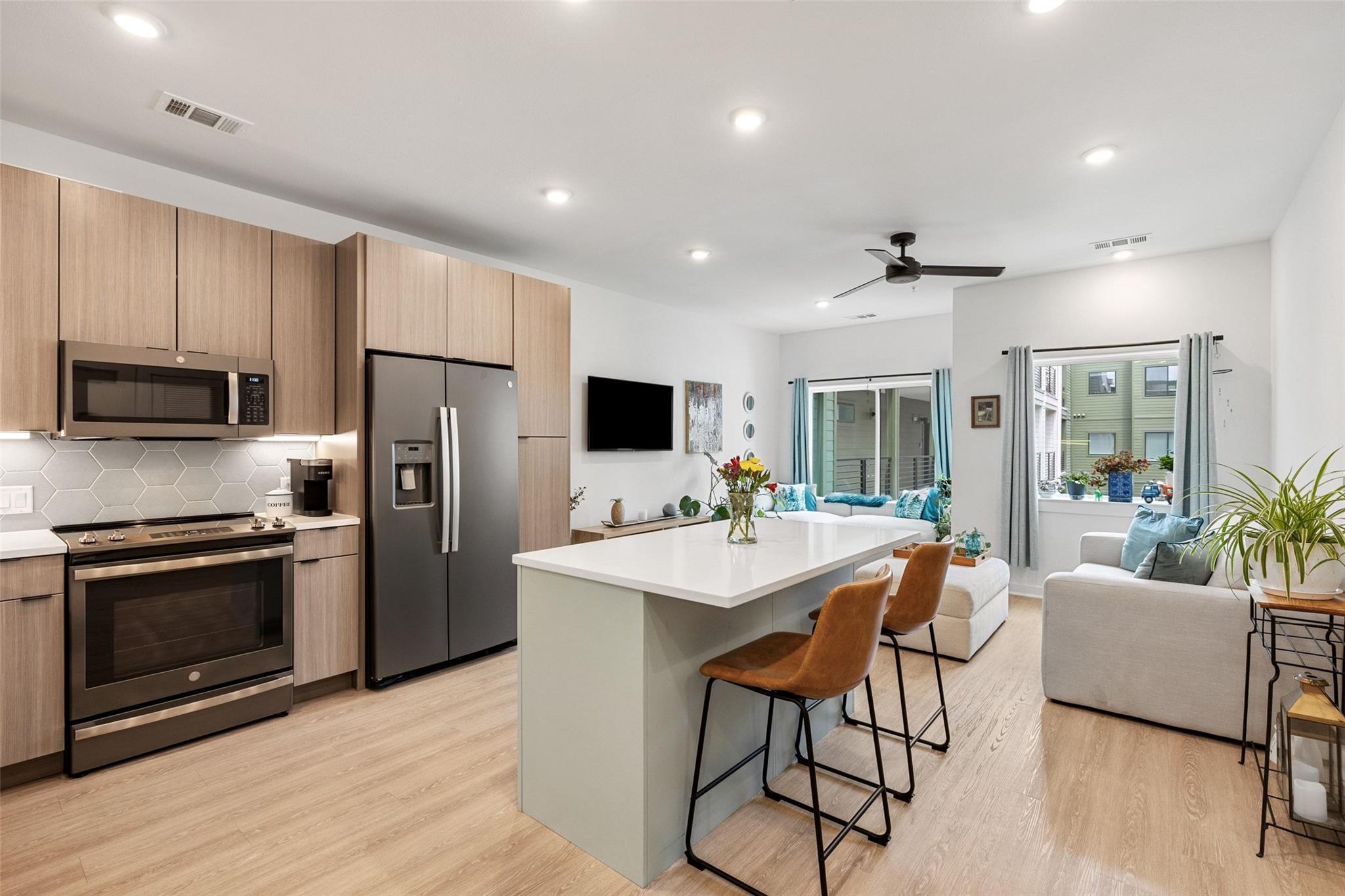 4802 S Congress Ave # 411